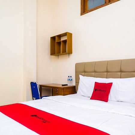 Reddoorz Syariah @ Griya Thamrin Manahan Solo المظهر الخارجي الصورة