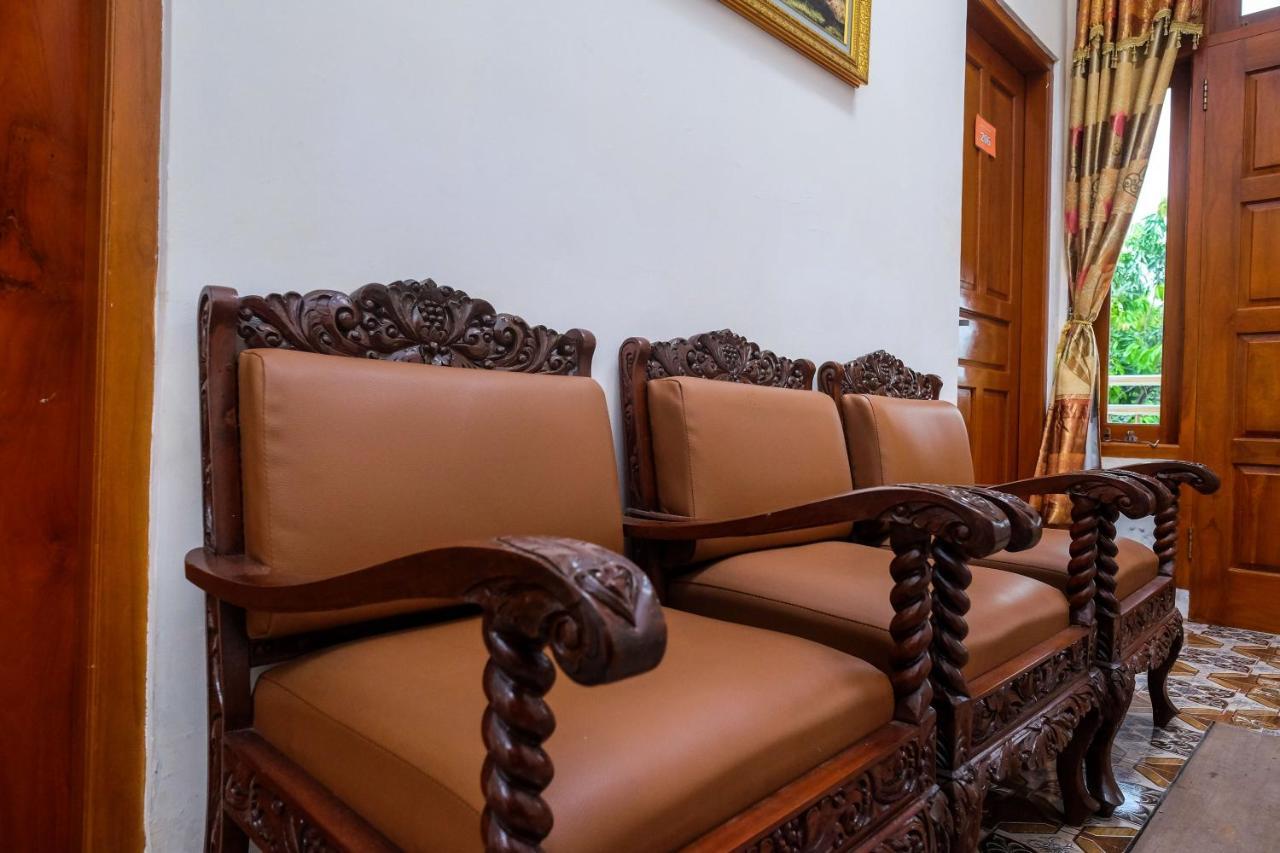 Reddoorz Syariah @ Griya Thamrin Manahan Solo المظهر الخارجي الصورة