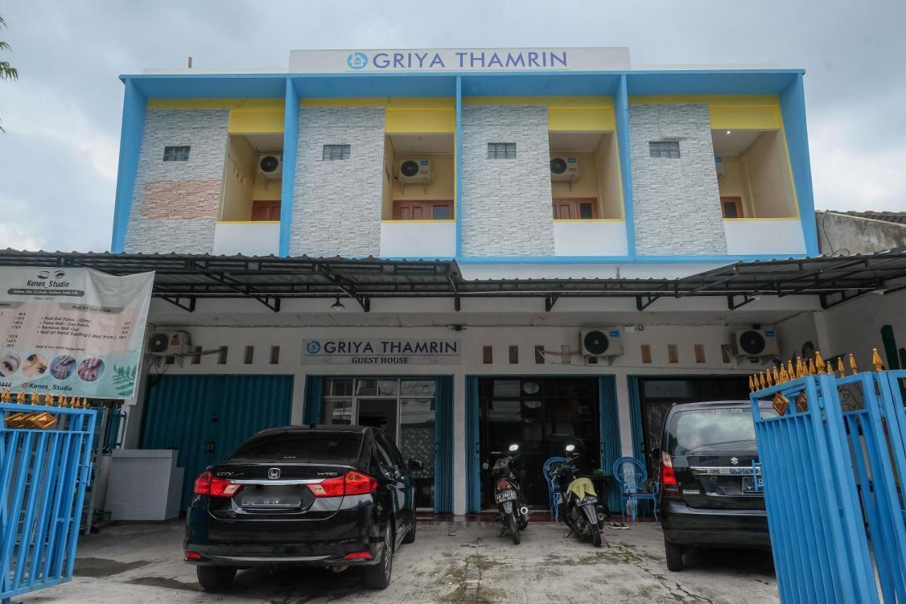 Reddoorz Syariah @ Griya Thamrin Manahan Solo المظهر الخارجي الصورة