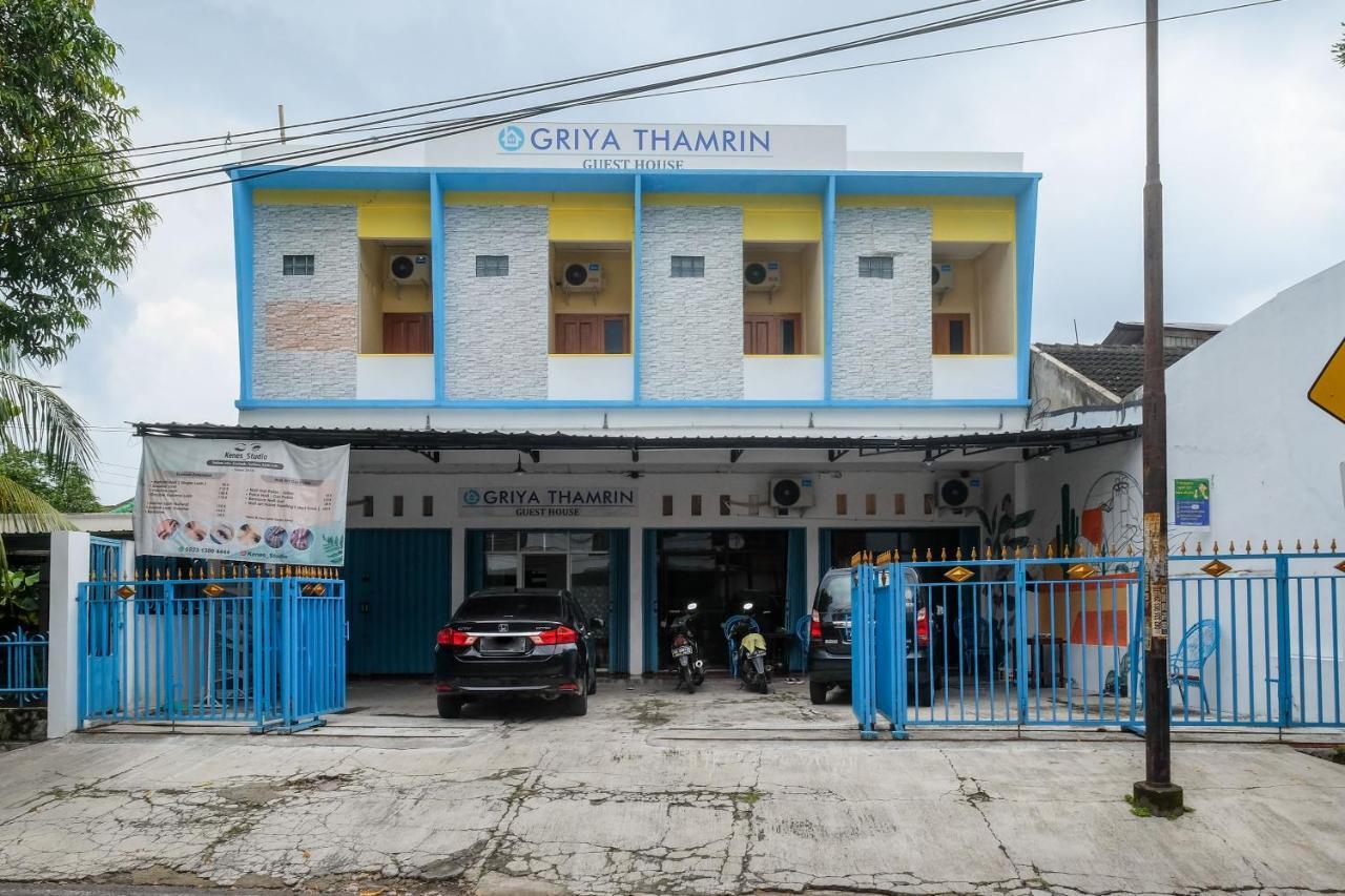 Reddoorz Syariah @ Griya Thamrin Manahan Solo المظهر الخارجي الصورة