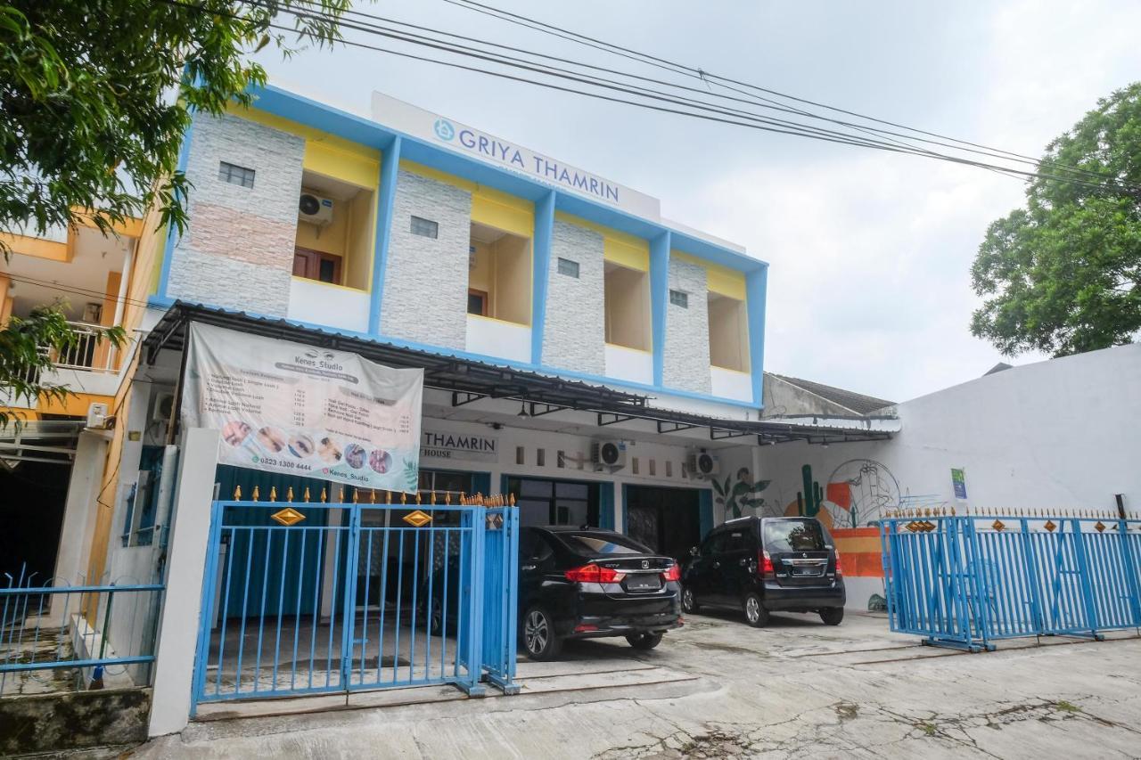 Reddoorz Syariah @ Griya Thamrin Manahan Solo المظهر الخارجي الصورة